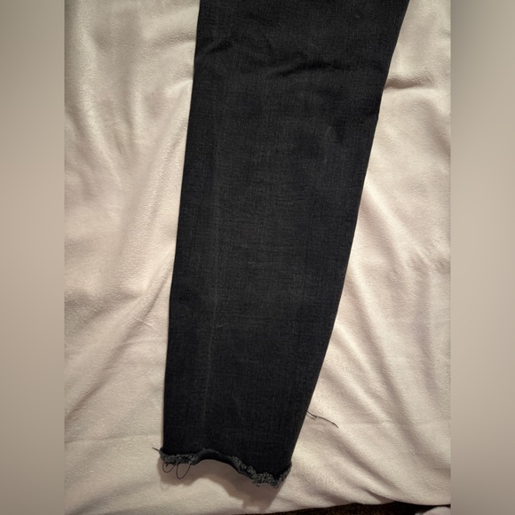 Jennifer Lopez Black Distressed Skinny Jeans - Picture 15 of 16